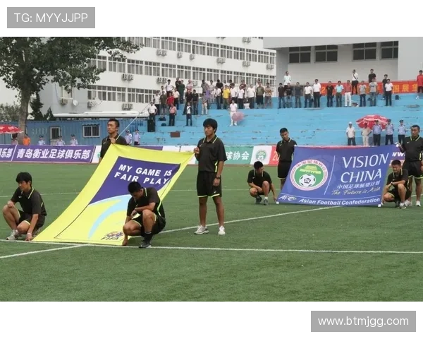 武汉羽毛球队的反击革新之路:重塑辉煌与未来展望 武汉羽毛球队的反击革新之路:重塑辉煌与未来展望