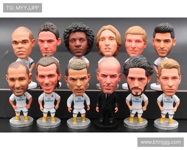 罗马足球明星手办精美展示尽显球场风采与魅力 罗马足球明星手办精美展示尽显球场风采与魅力