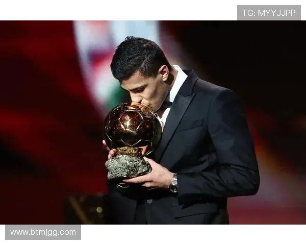 低调却闪耀的足球明星背后的故事与成就揭秘